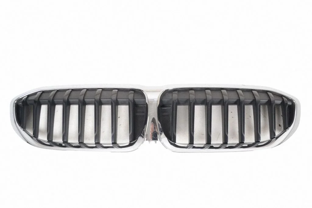 Atrapa górna (grill)