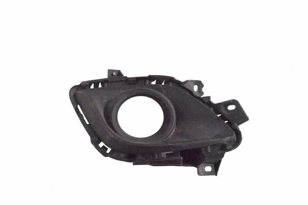 Kratka / ramka halogenu – Mazda 6 (2008-2013)