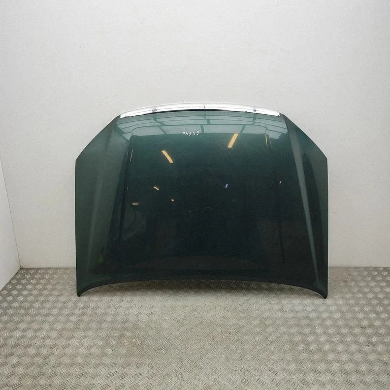 Motora pārsegs 8981938180
