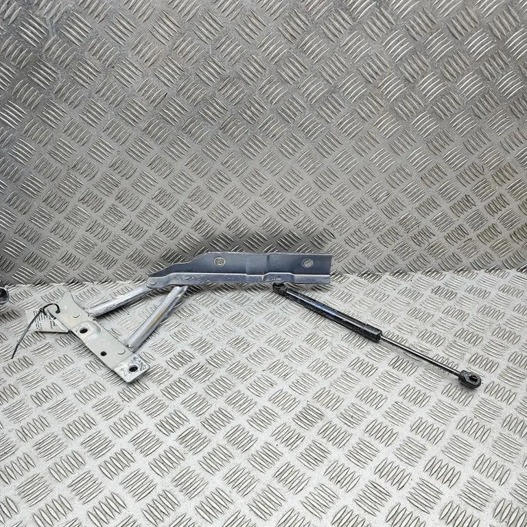 Engine bonnet/hood hinges – BYD Seal U (2024-)
