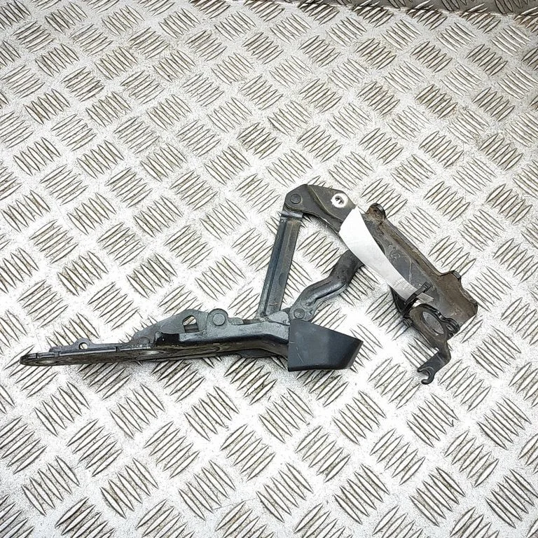 Engine bonnet/hood hinges 68059733AD
