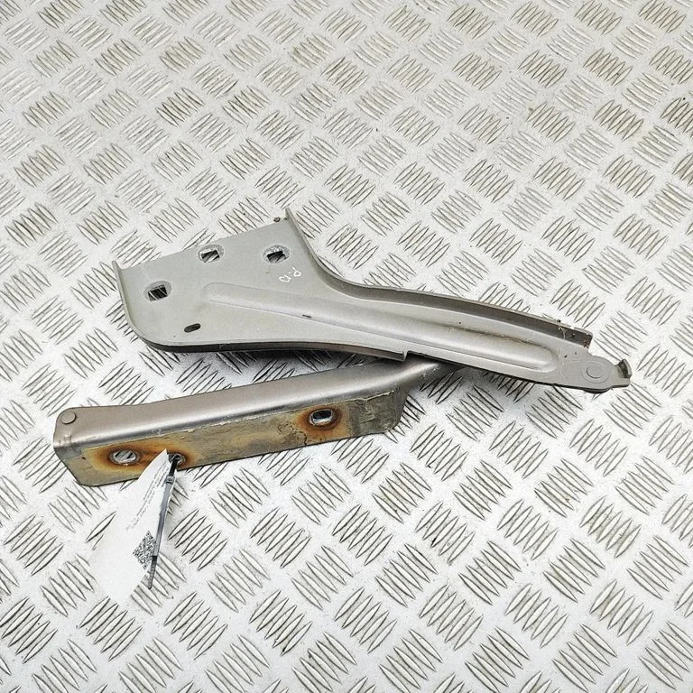 Zawiasy maski HK8316801AD