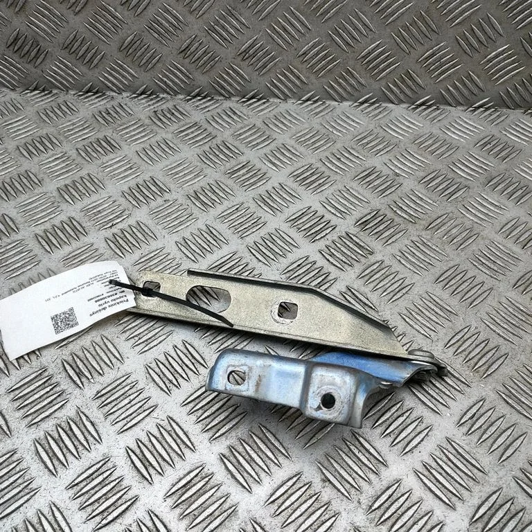 Engine bonnet/hood hinges 8T0823302E