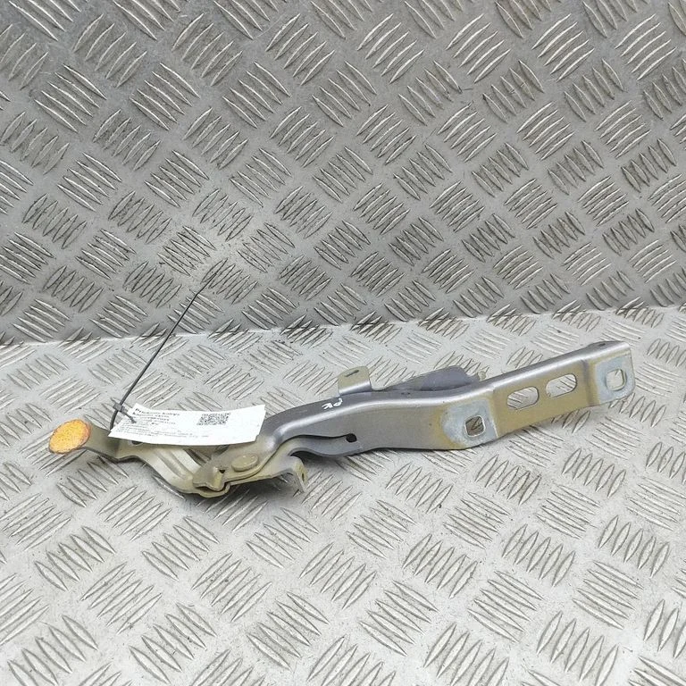 Engine bonnet/hood hinges 9839901480