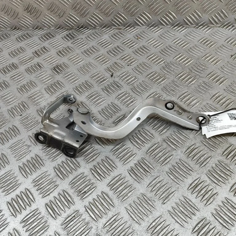 Engine bonnet/hood hinges – Toyota Prius (XW50) (2015-2023)