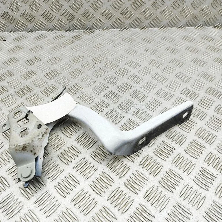 Engine bonnet/hood hinges – Tesla Model Y (2020-)