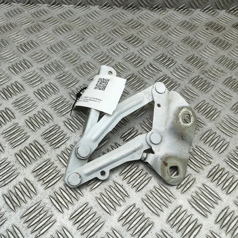 Engine bonnet/hood hinges BK2116800AD