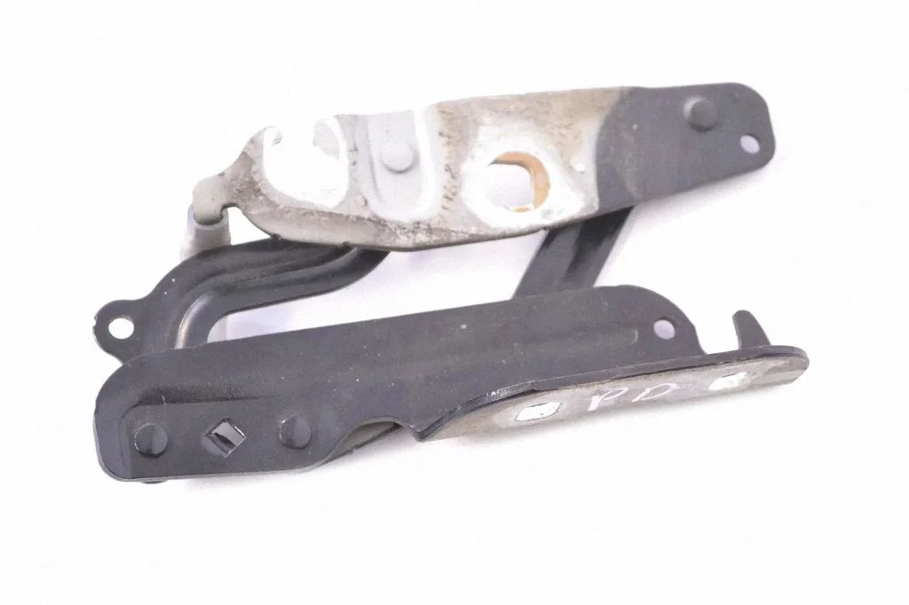 Engine bonnet/hood hinges 8A6116800AD
