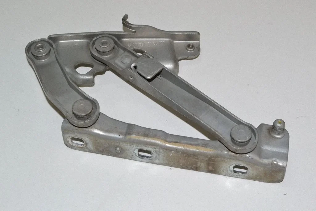 Mootorikapoti hinged – Mercedes-Benz CLS-klass C219 (2003-2011)