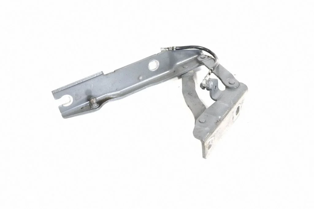 Motora pārsega eņģe (-es) – BMW 5. sērija E60 E61 (2004-2010)