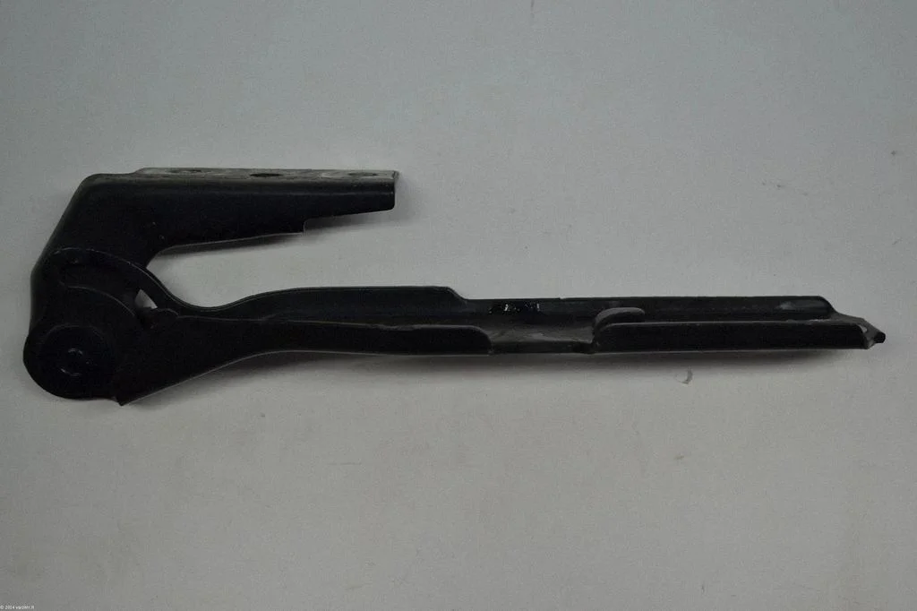 Engine bonnet/hood hinges – Audi A4 S4 B7 8E 8H (2005-2008)