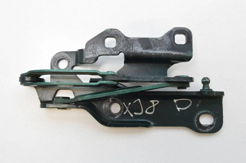 Mootorikapoti hinged – Jaguar XJ X350 (2003-2009)