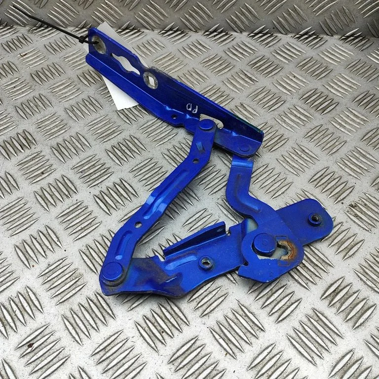 Engine bonnet/hood hinges CN1816800CC