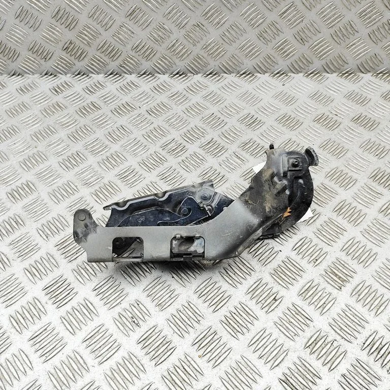 Motora pārsega eņģe (-es) A2058800828