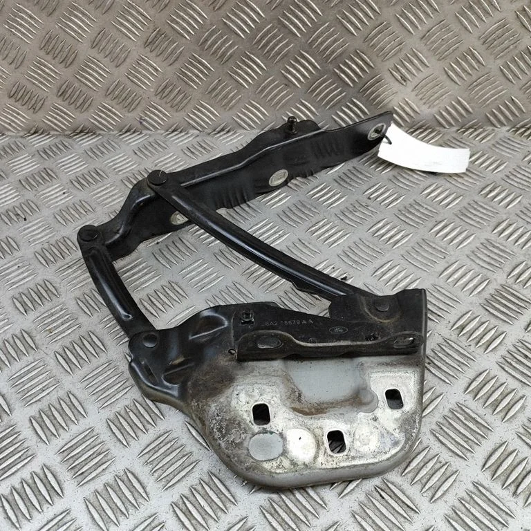 Motora pārsega eņģe (-es) J8A216801AF