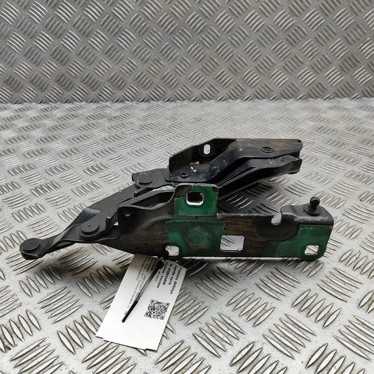 Motora pārsega eņģe (-es) HY3216802AA