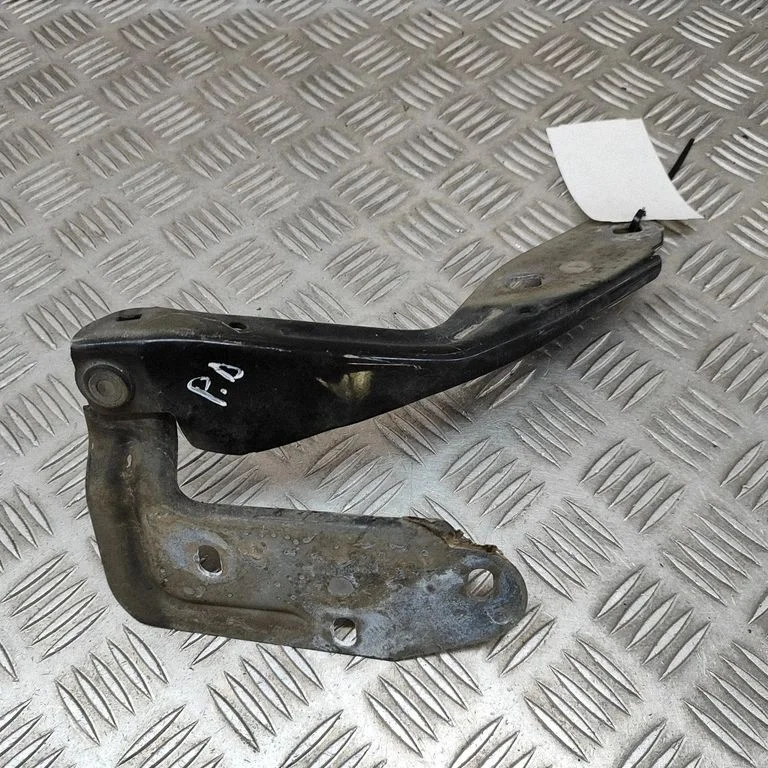 Motora pārsega eņģe (-es) 7P5823302B