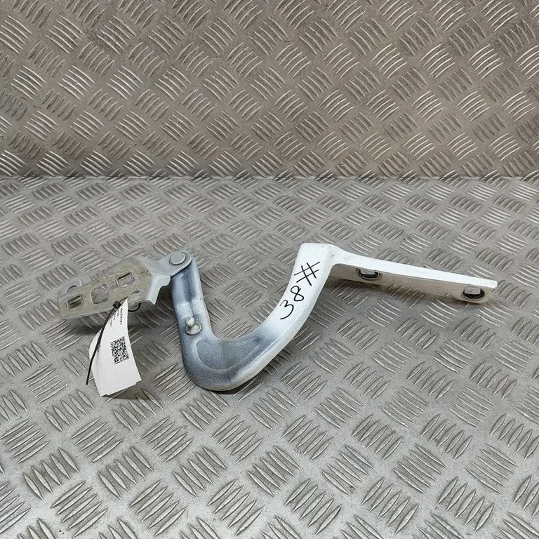 Engine bonnet/hood hinges – Tesla Model Y (2020-)