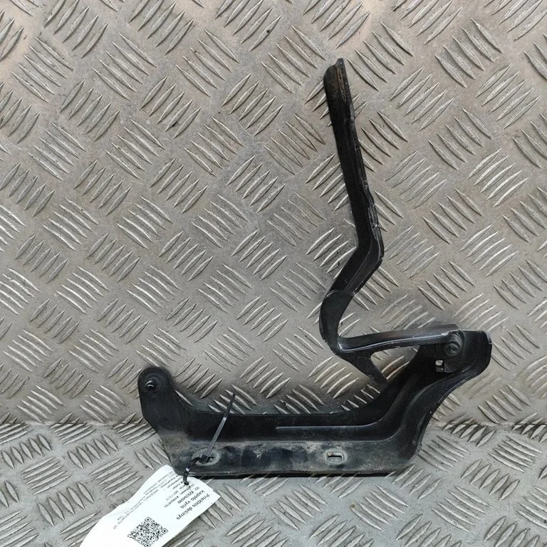 Mootorikapoti hinged 670001873