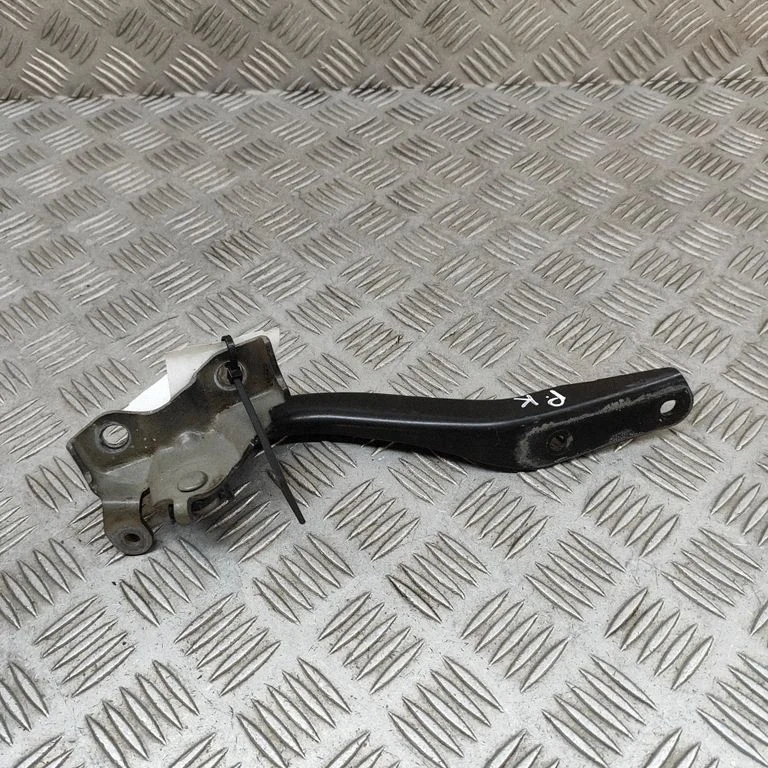 Motora pārsega eņģe (-es) 57260AL0309P