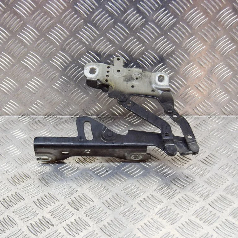Motora pārsega eņģe (-es) – BMW 4. sērija F32 F33 (2013-2020)