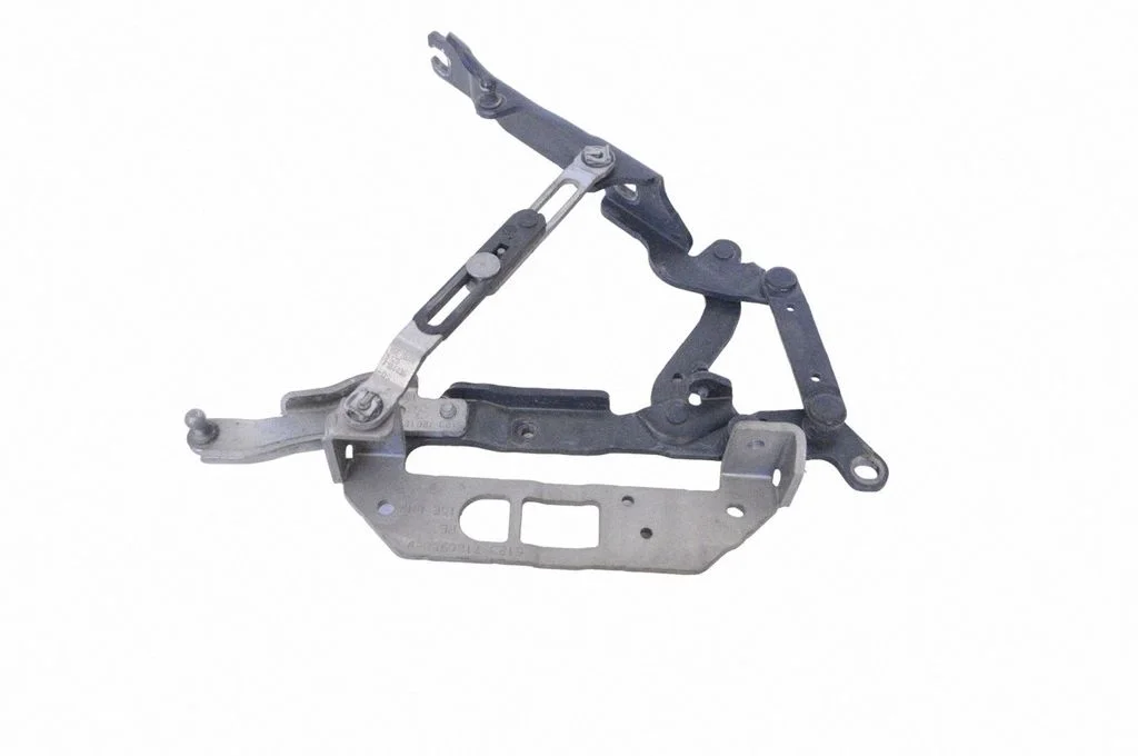 Engine bonnet/hood hinges – BMW 5 Series F10 F11 (2009-2016)