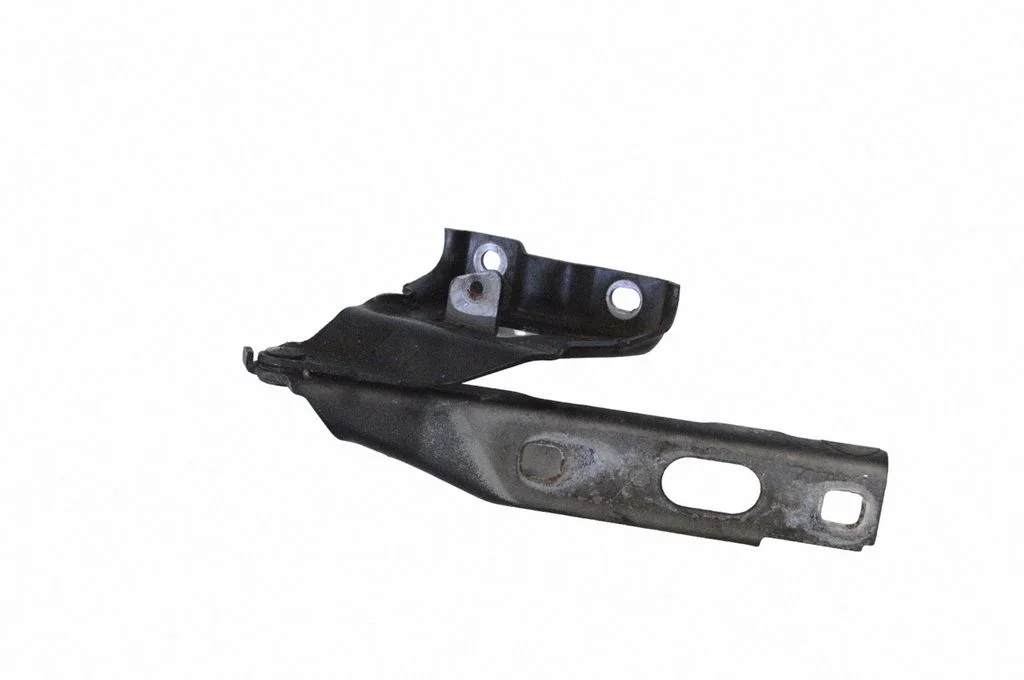 Motora pārsega eņģe (-es) 8T0823301B