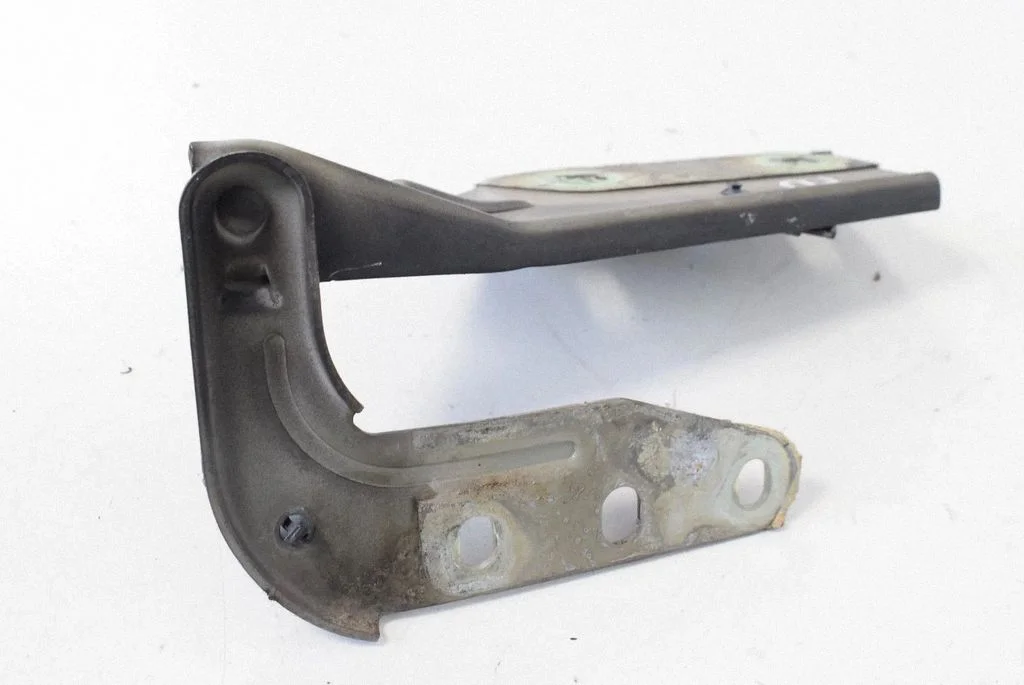 Engine bonnet/hood hinges – Porsche Cayenne (9PA) (2002-2010)