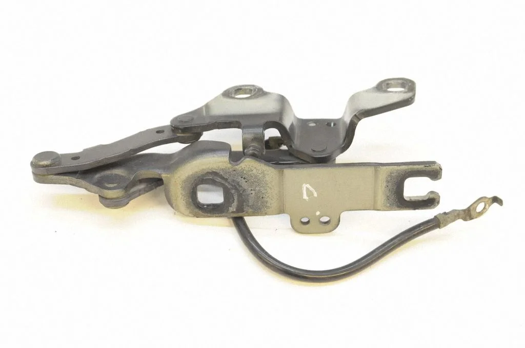 Engine bonnet/hood hinges – BMW 3 Series E90 E91 (2005-2012)