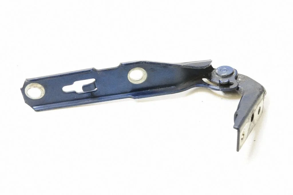 Engine bonnet/hood hinges – Audi A4 Allroad B8 (2008-2016)