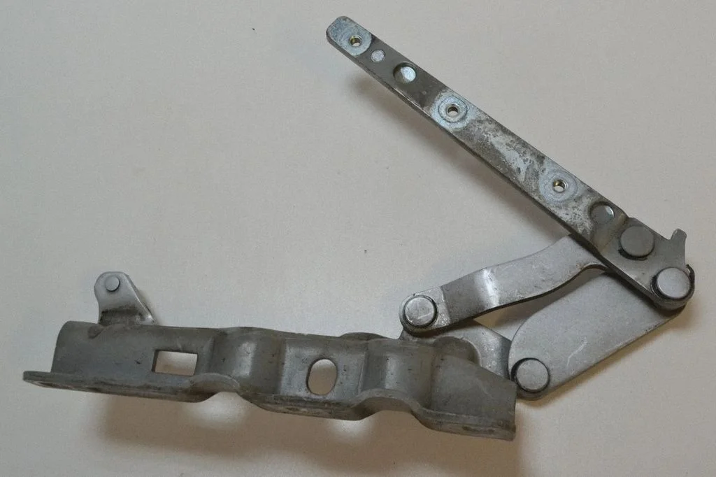 Mootorikapoti hinged – Mercedes-Benz CLC-klass CL203 (2008-2011)
