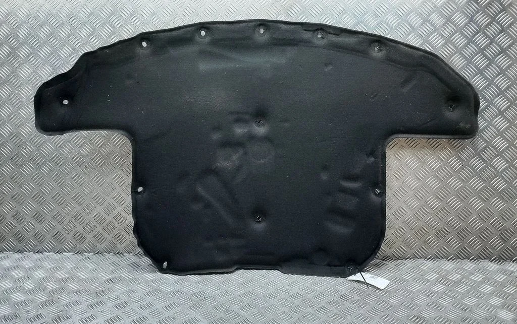 Engine bonnet/hood sound/heat insulation – Mercedes-Benz C-Class W205 (2014-2021)