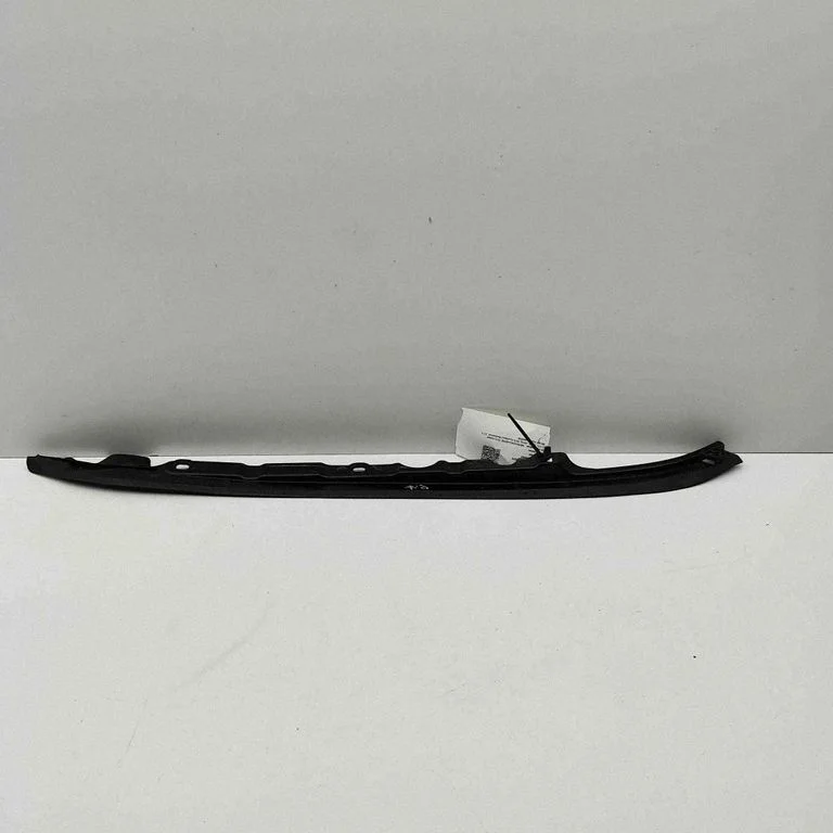 Engine bonnet/hood sound/heat insulation – Mercedes-Benz CLA-Class C117 X117 W117 (2013-2019)
