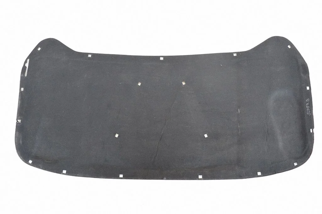 Engine bonnet/hood sound/heat insulation