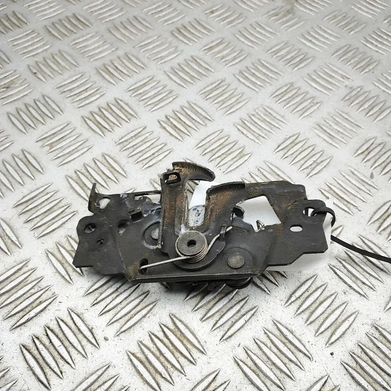Engine bonnet/hood lock/catch KK3116E624BA