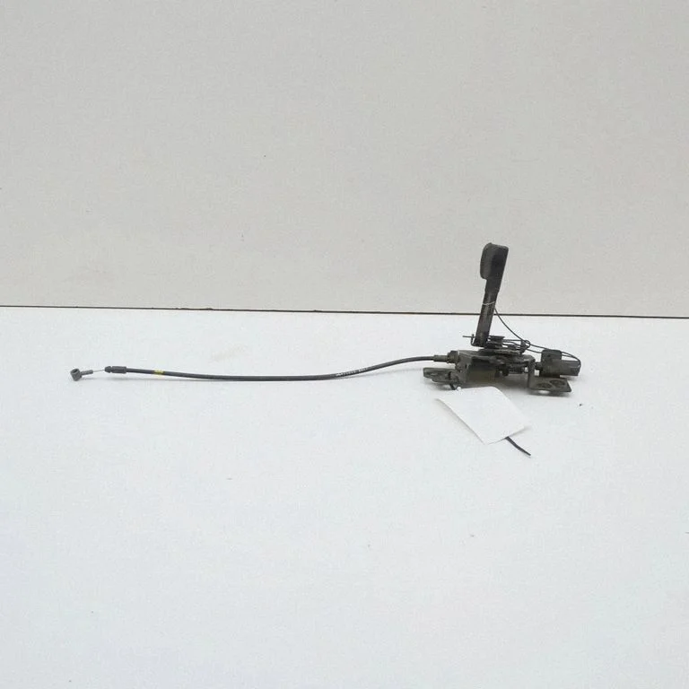 Engine bonnet/hood lock/catch 81130P1010
