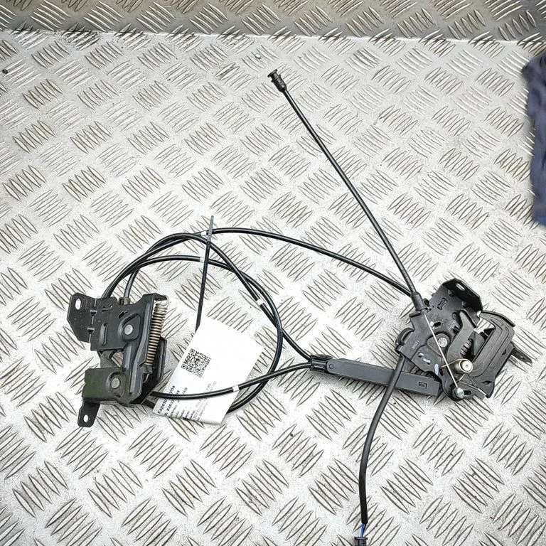 Engine bonnet/hood lock/catch 31688337