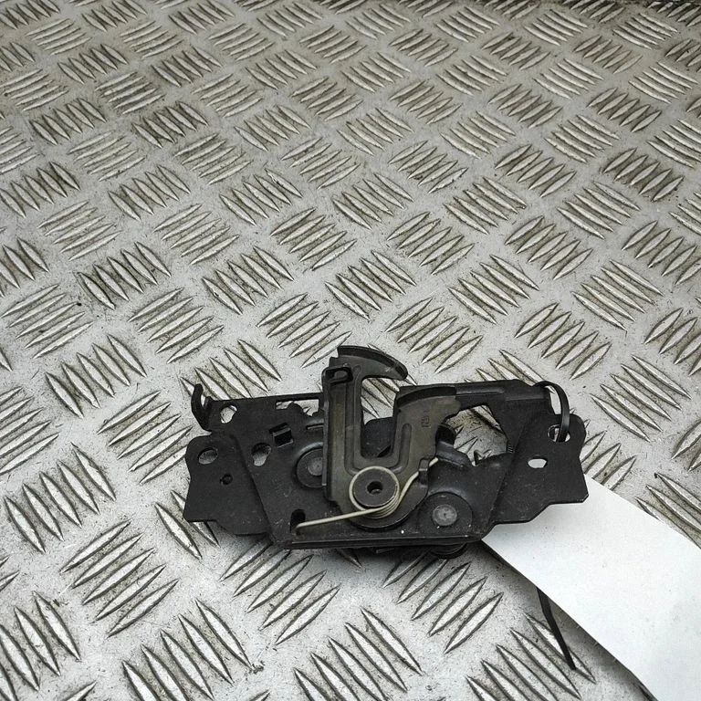 Motora pārsega slēdzene KK3116E624BA