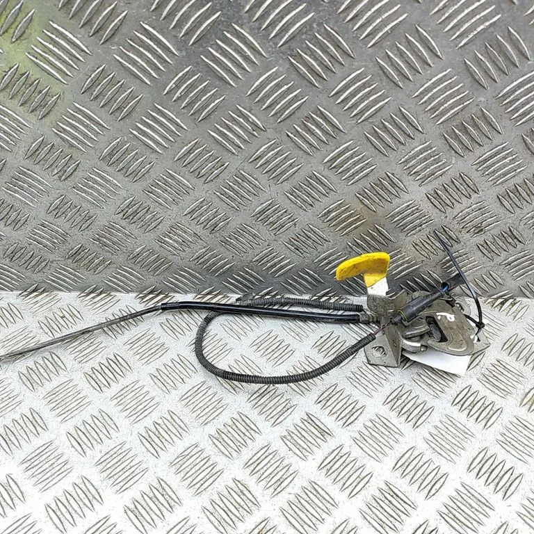 Motora pārsega slēdzene 1611650580