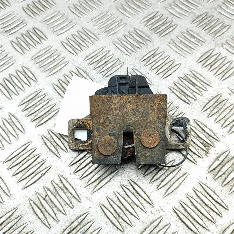 Mootorikapoti lukk 5H2216700CC