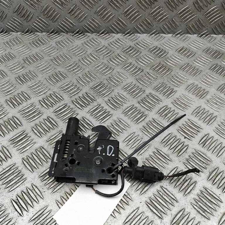 Engine bonnet/hood lock/catch 3V0823509B
