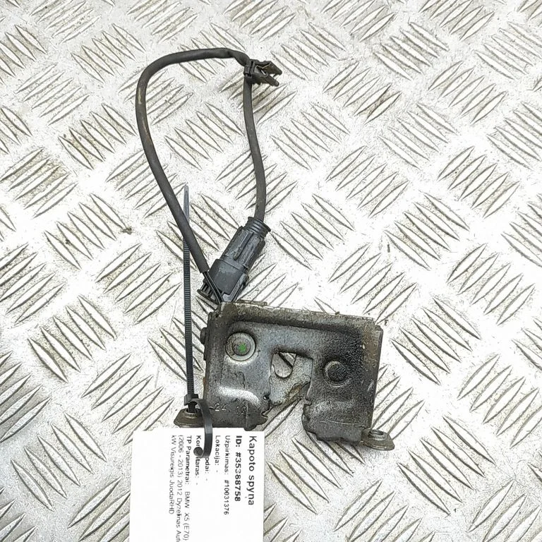 Mootorikapoti lukk – BMW X5 E70 (2006-2013)