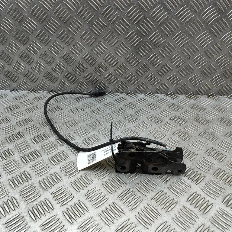 Motora pārsega slēdzene 5N0823509B