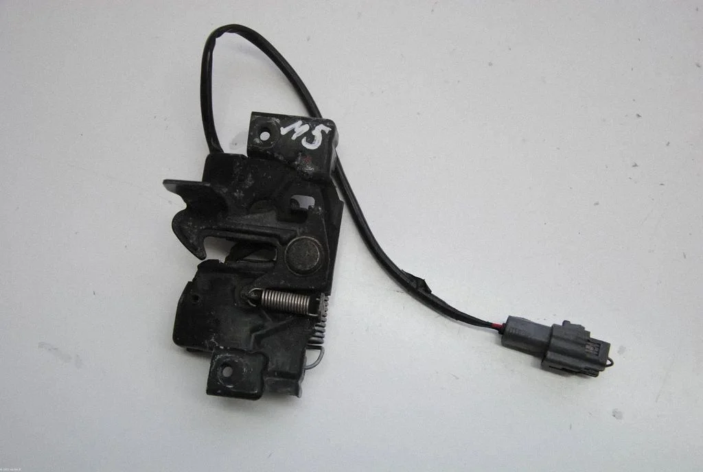 Engine bonnet/hood lock/catch – Mazda 5 (2005-2010)
