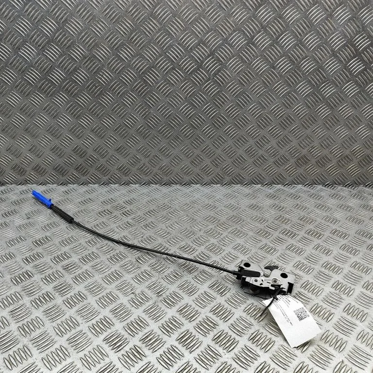 Motora pārsega slēdzene 575823531