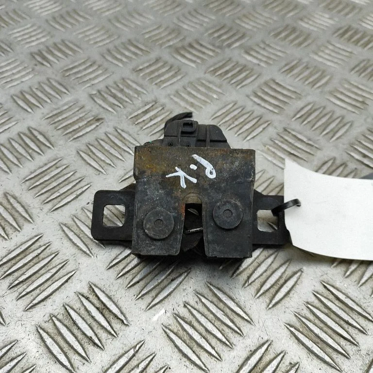 Mootorikapoti lukk 5H2216700BE