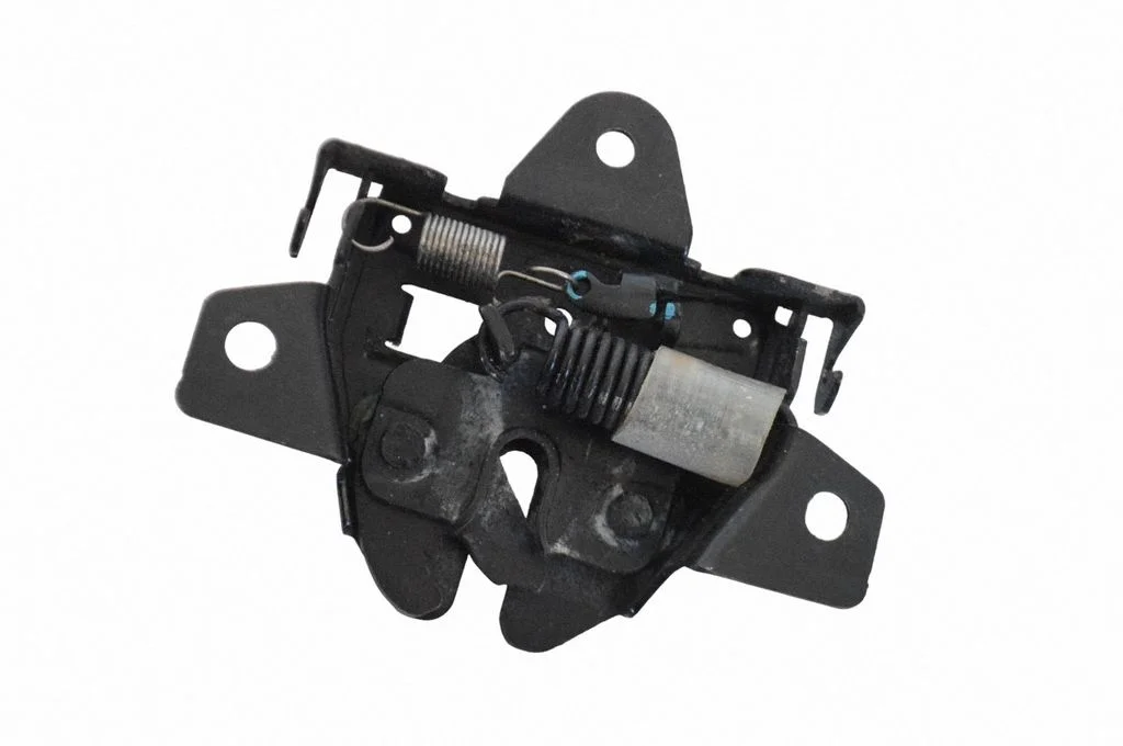 Engine bonnet/hood lock/catch