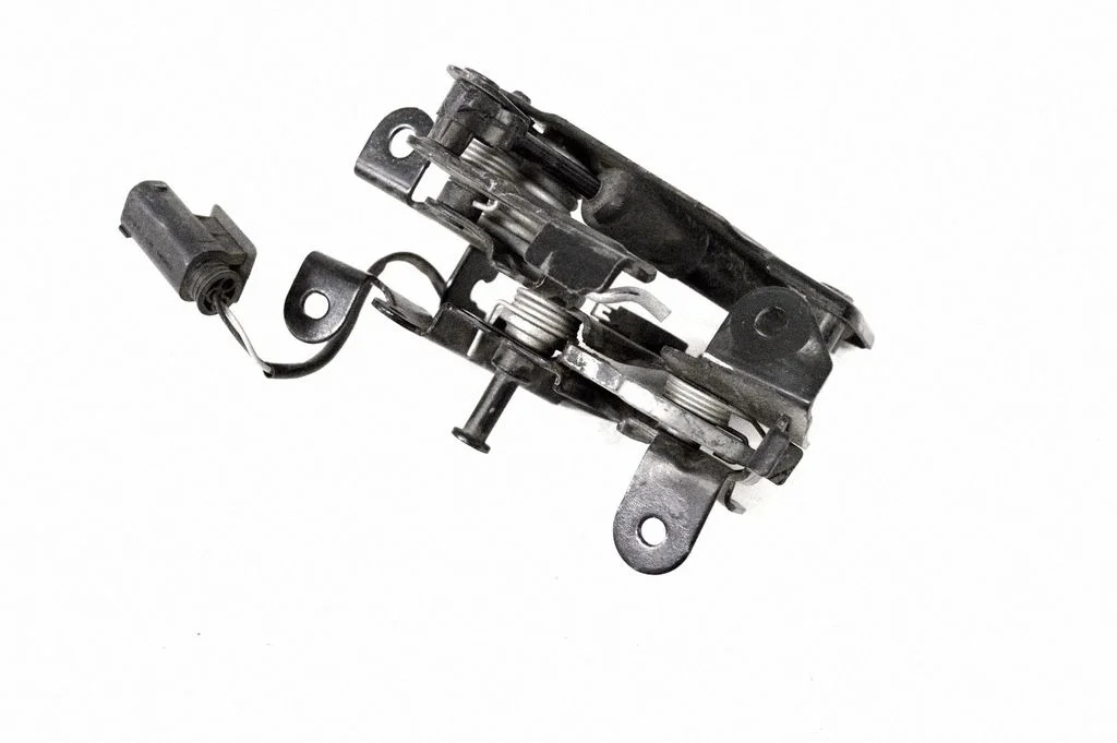 Engine bonnet/hood lock/catch – BMW 7 Series F01 F02 F03 F04 (2008-2016)