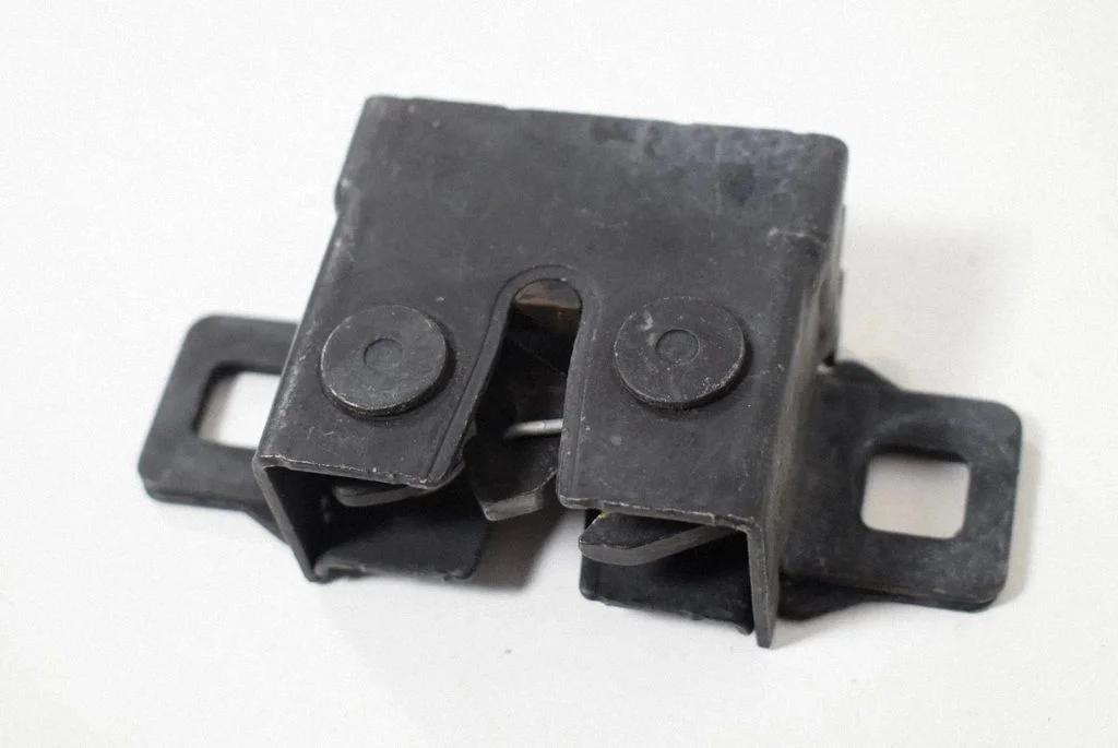 Engine bonnet/hood lock/catch – Jaguar F-Pace (2016-)