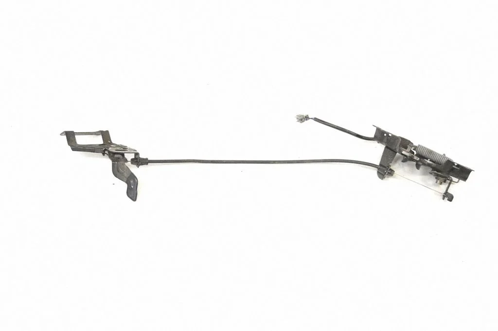 Engine bonnet/hood lock/catch Y16G27